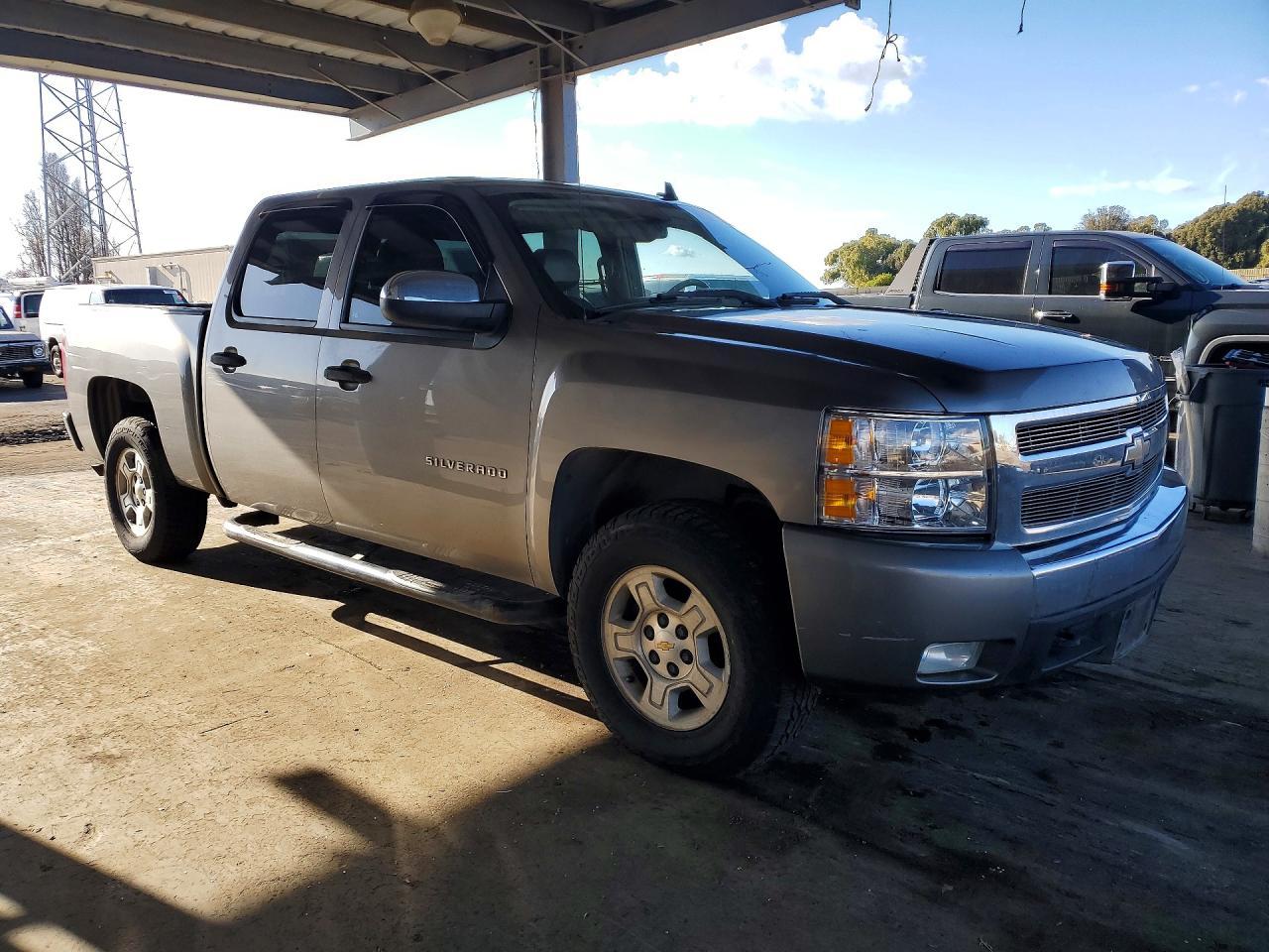 2007 Chevrolet Silverado K1500 Crew Cab - Фото 4
