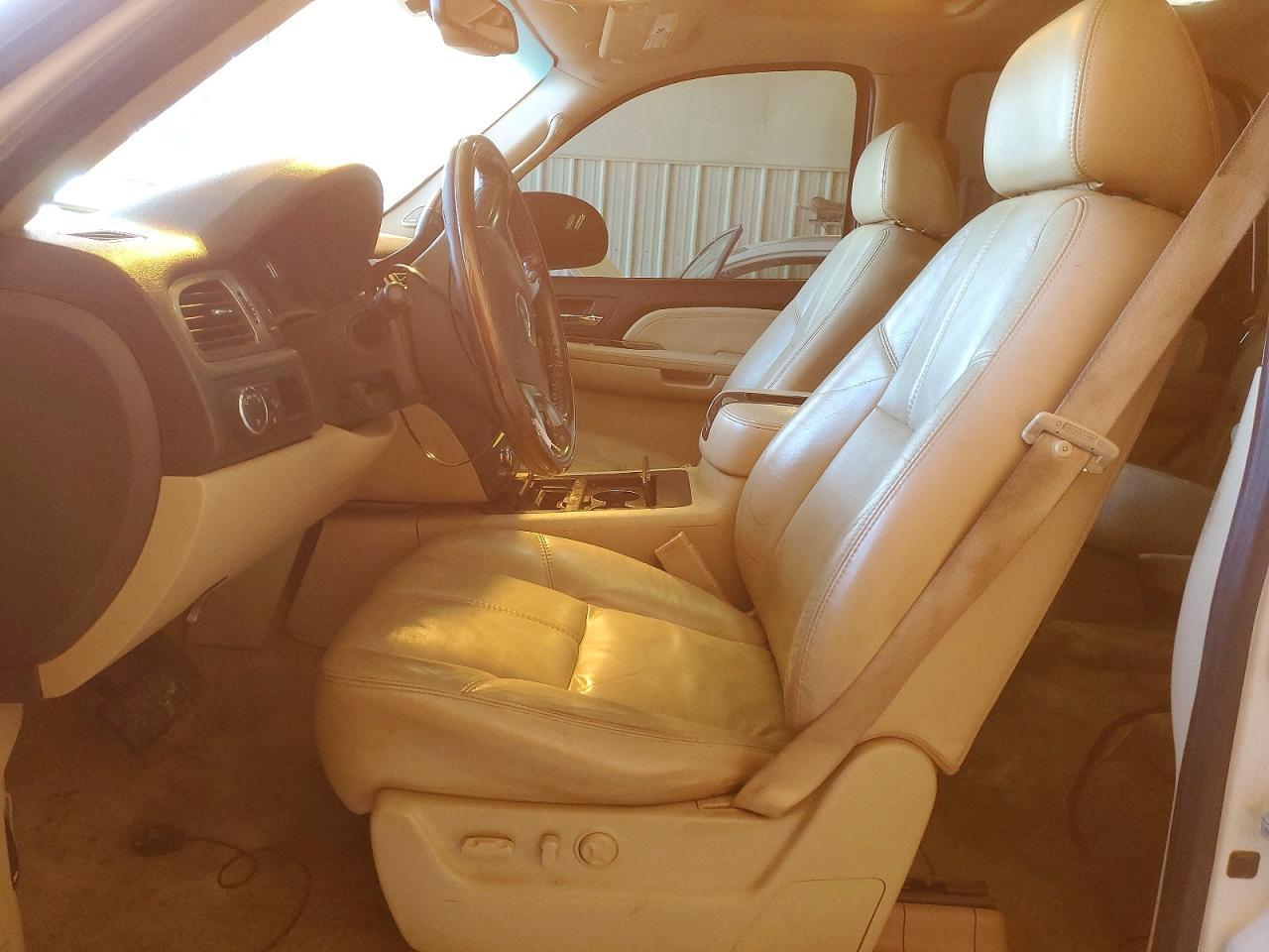 2007 GMC Yukon Denali - Image 7