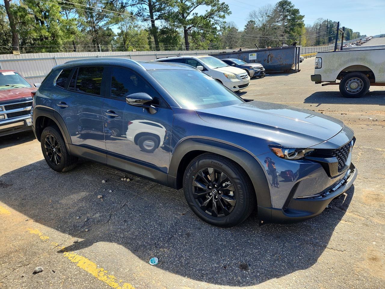 2025 Mazda Cx-50 Premium - Image 4