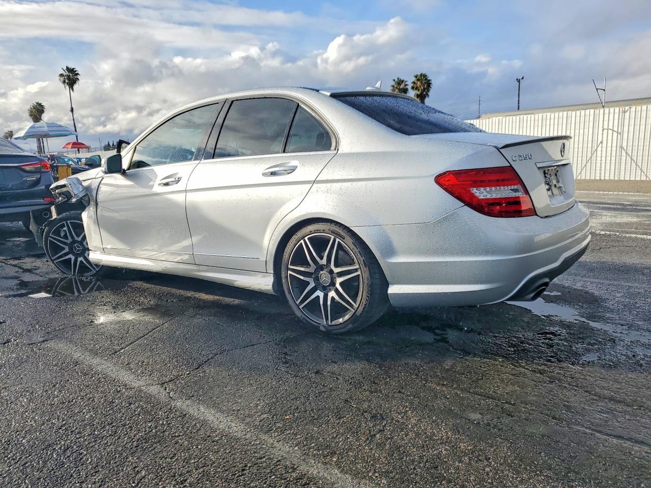 2014 Mercedes-Benz C 250 - Image 2