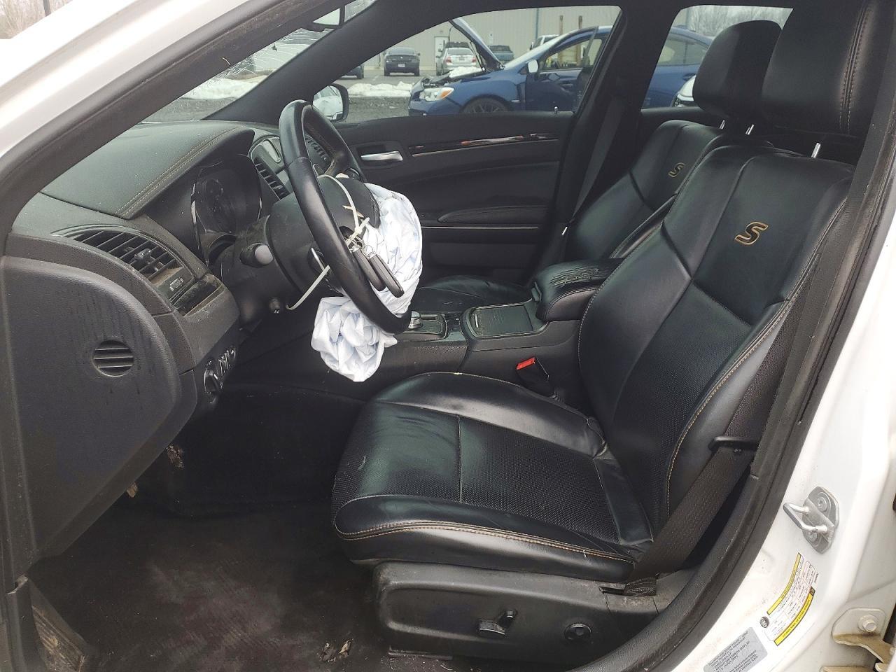 2017 Chrysler 300 S - Image 7
