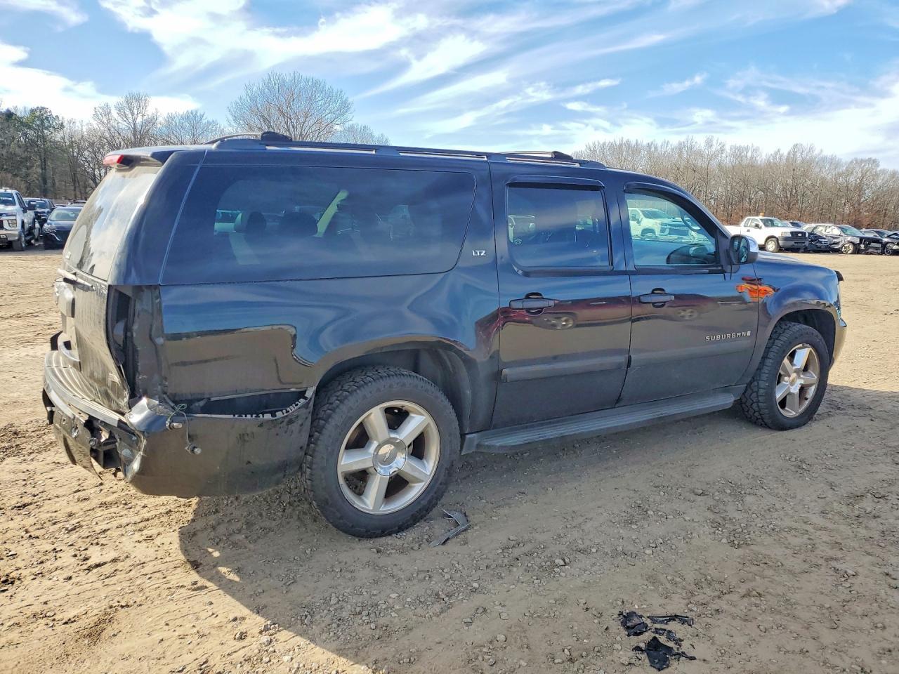2007 Chevrolet Suburban K1500 - Фото 3
