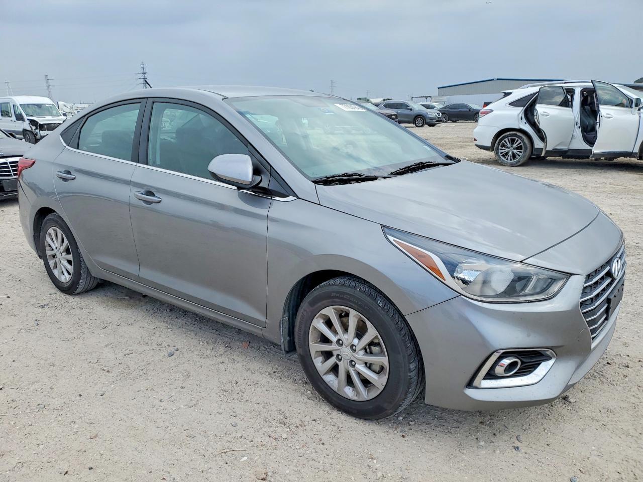 2022 Hyundai Accent Sel - Image 4