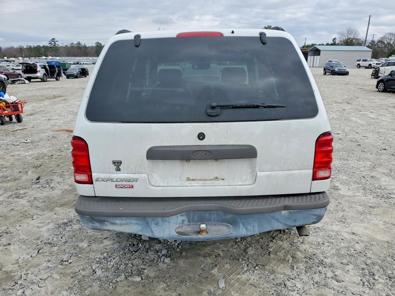2002 Ford Explorer Sport - Фото 6