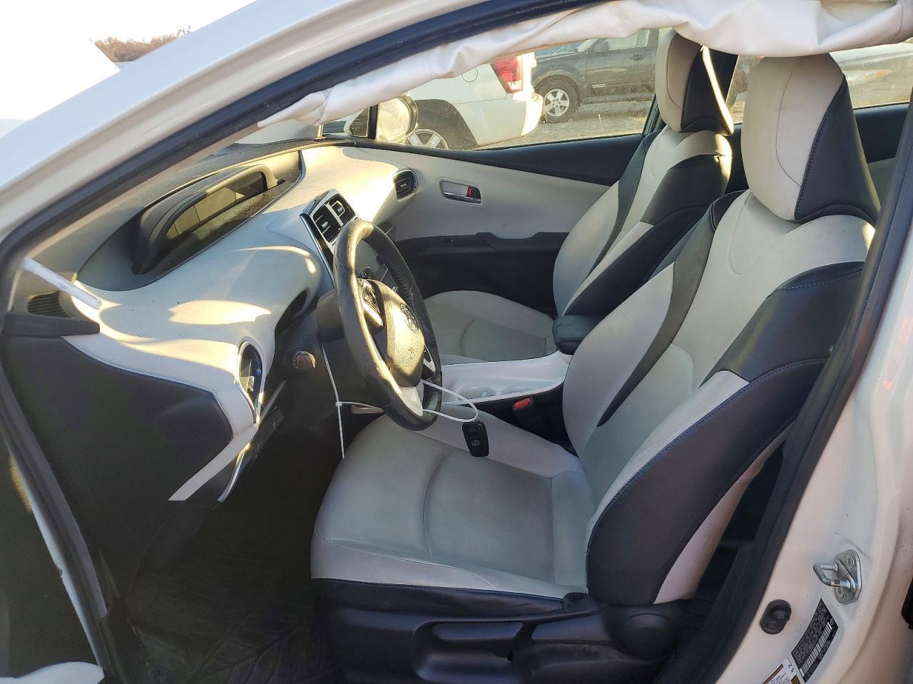 2016 Toyota Prius - Фото 7