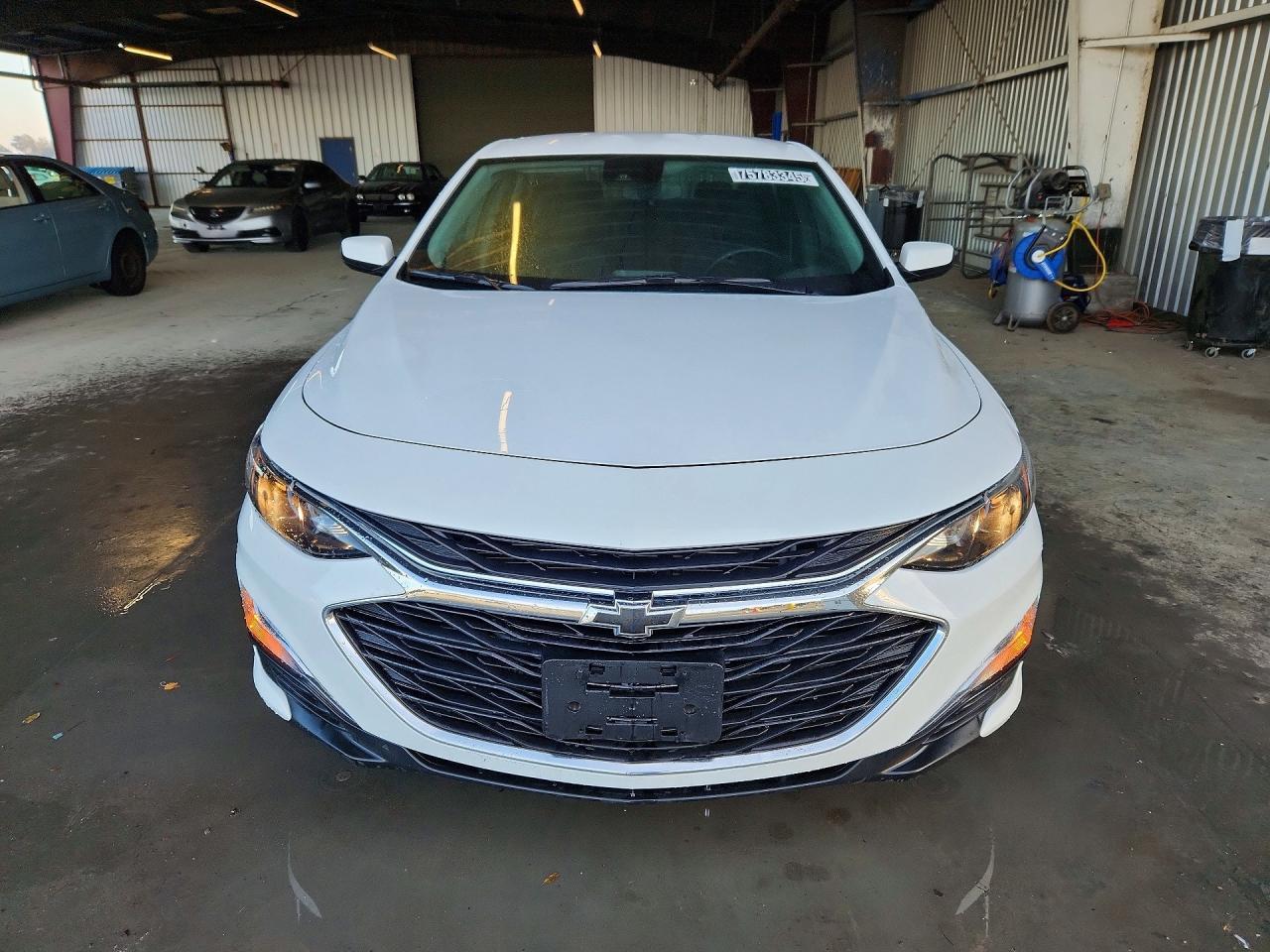 2025 Chevrolet Malibu Rs - Image 5