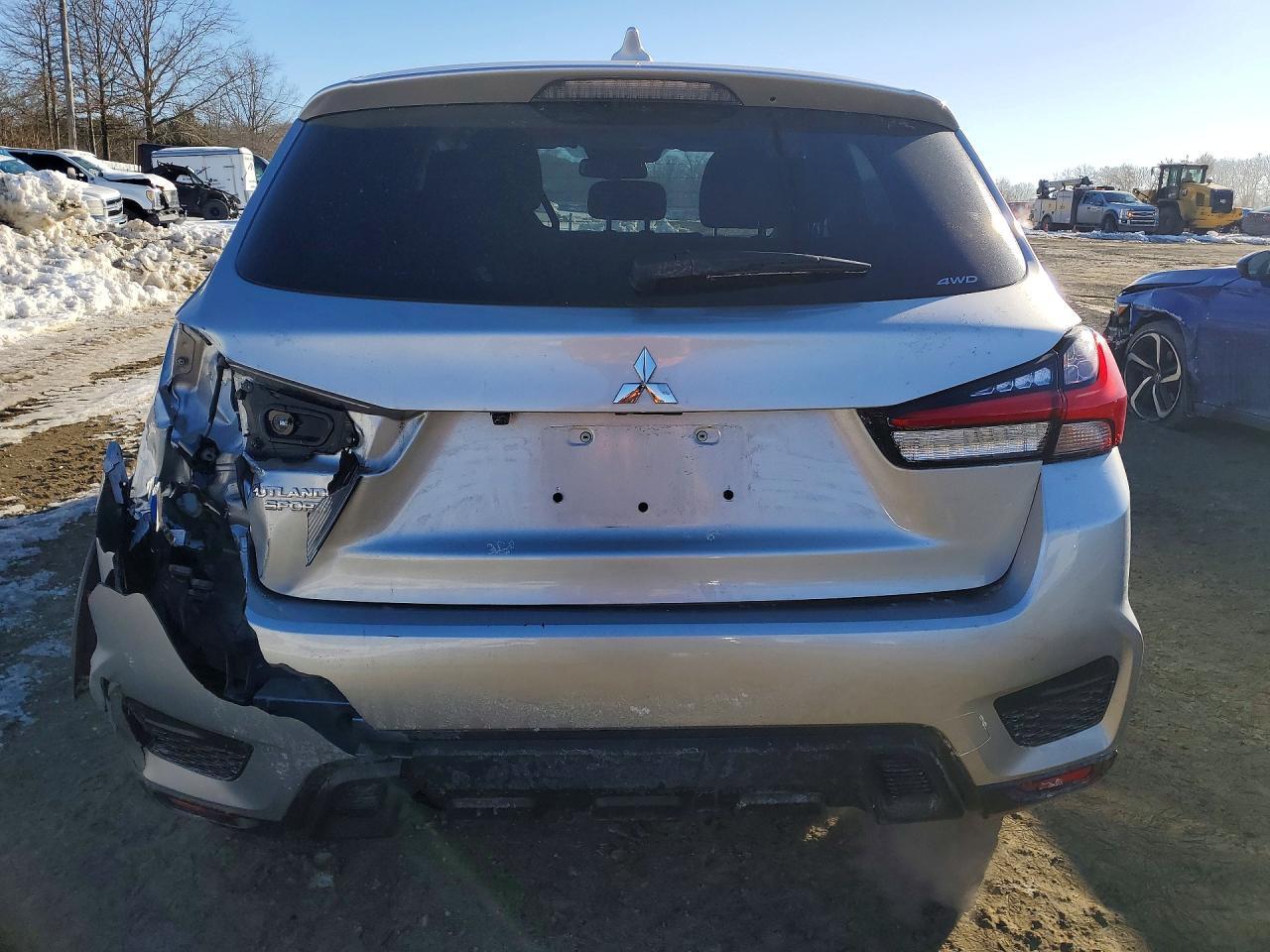 2024 Mitsubishi Outlander Sport S/Se - Фото 6