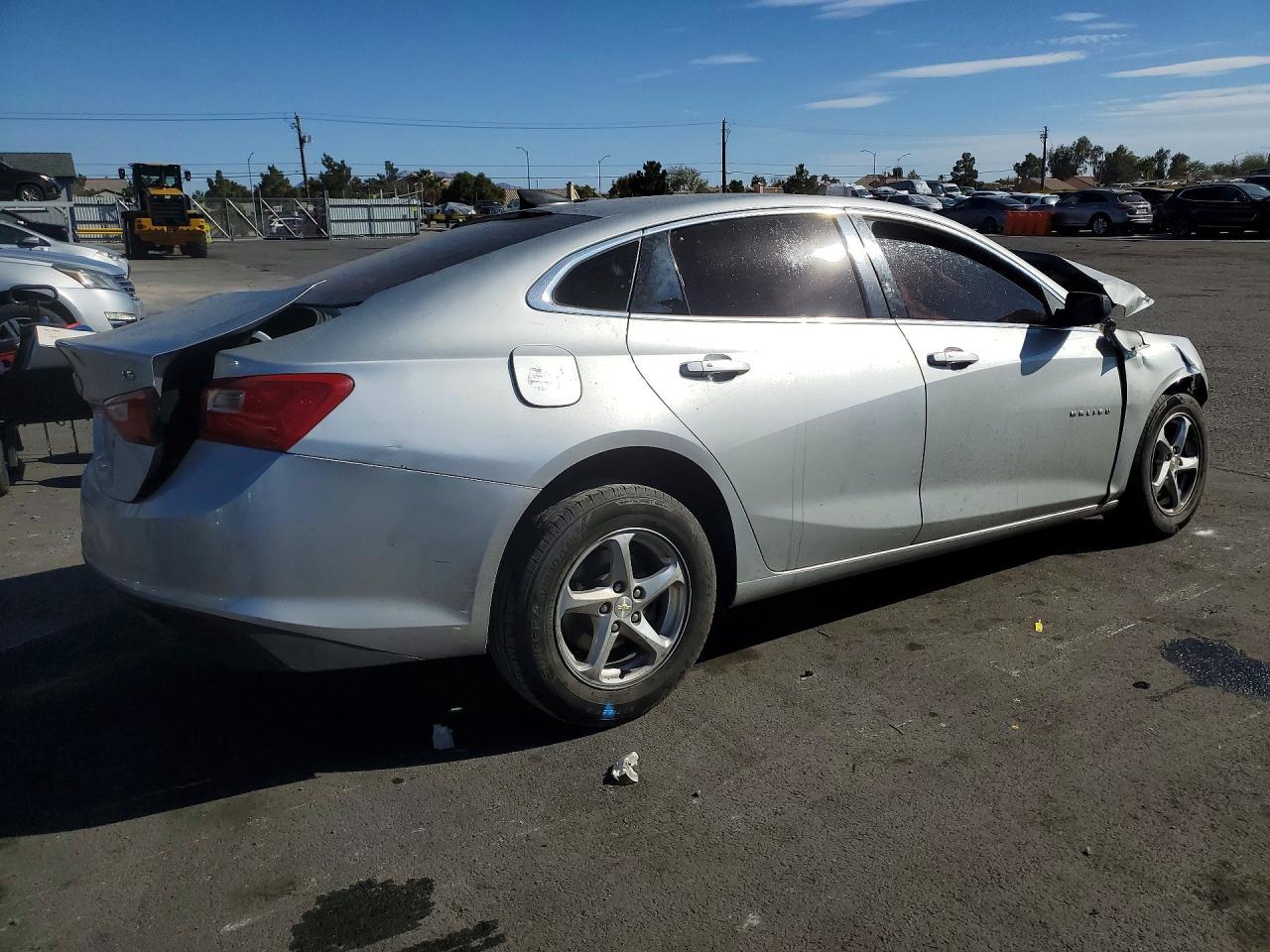 2016 Chevrolet Malibu Ls - Фото 3