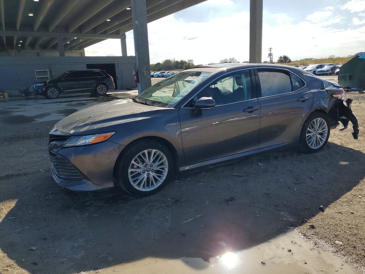 2020 Toyota Camry Xle