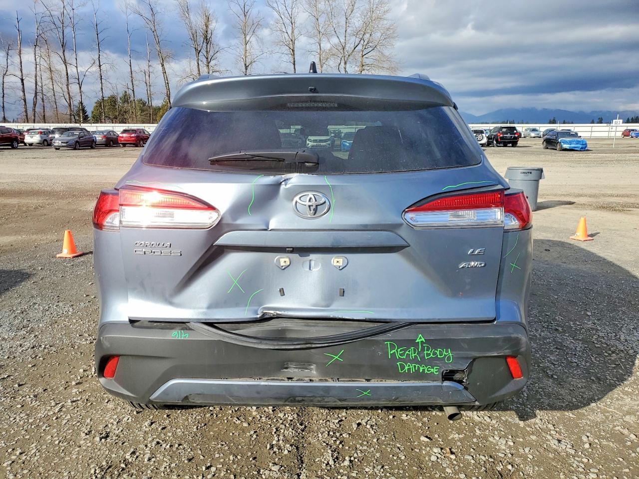 2025 Toyota Corolla Cross Le - Image 6