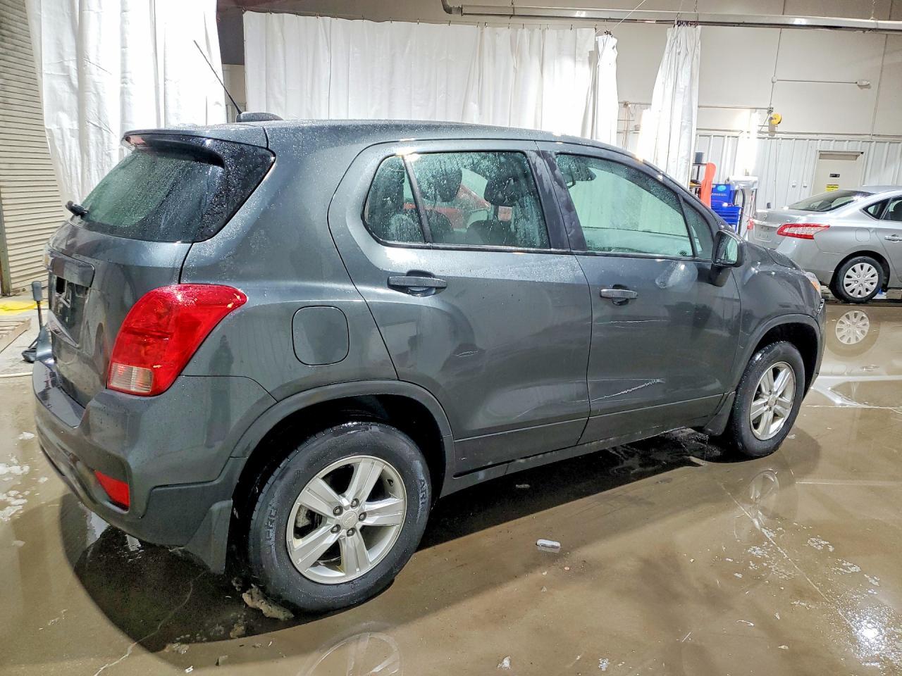 2020 Chevrolet Trax Ls - Фото 3