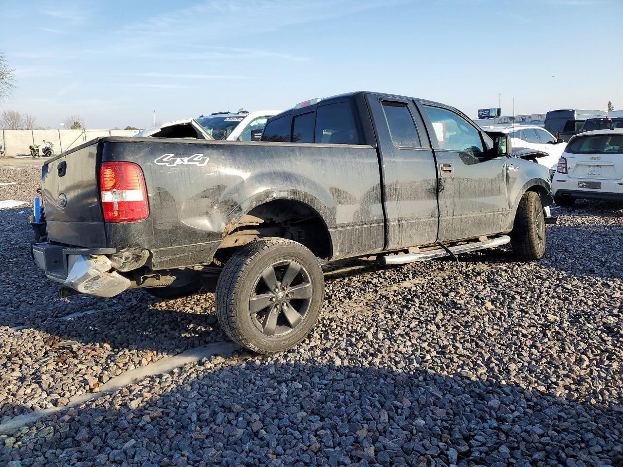 2005 Ford F150 - Image 3