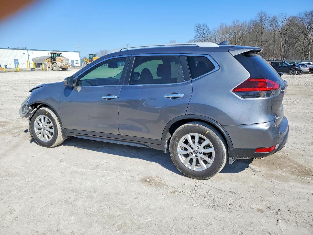 2019 Nissan Rogue S - Фото 2