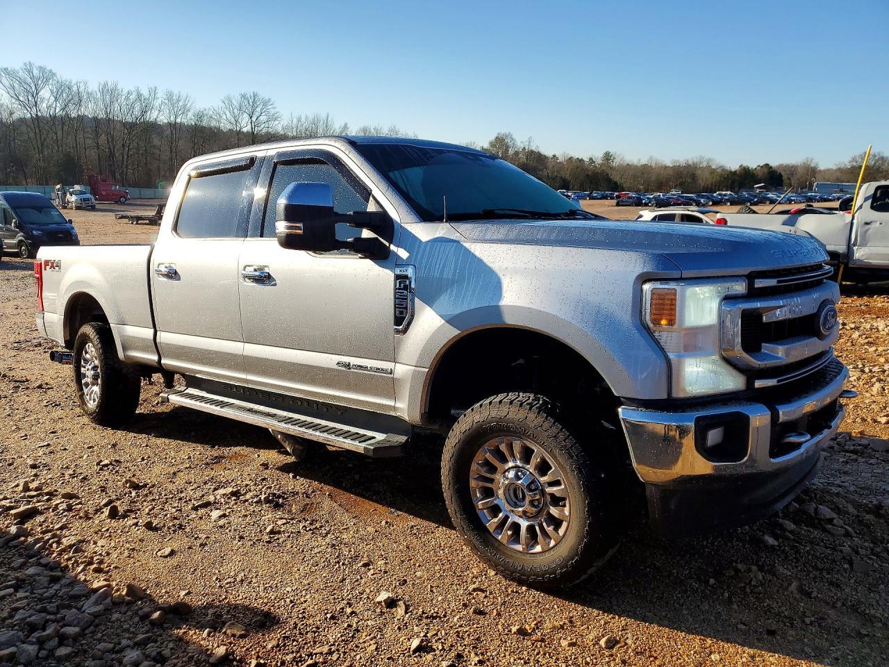 2022 Ford F250 Super Duty - Фото 4