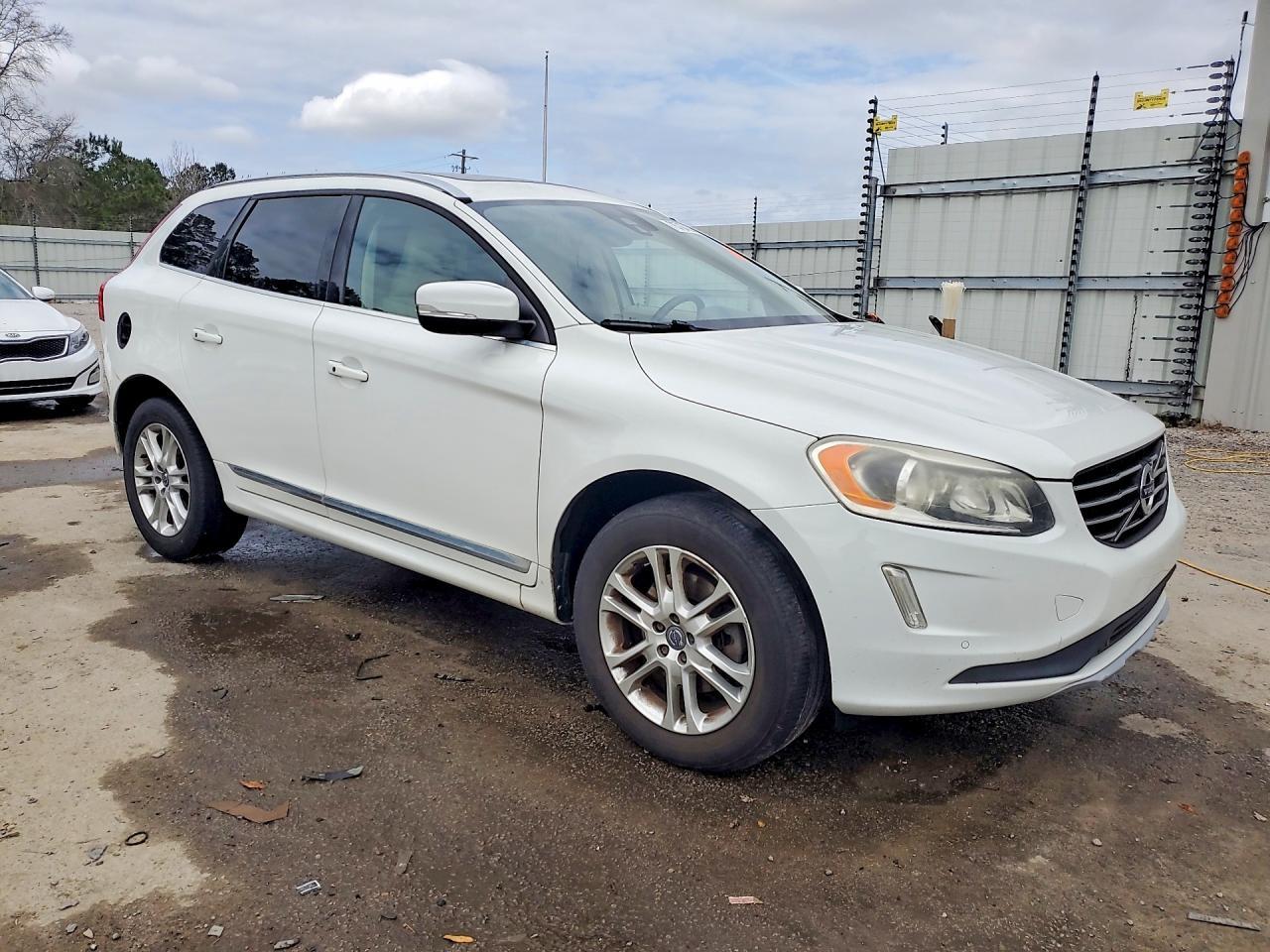2016 Volvo Xc60 T5 Premier - Image 4