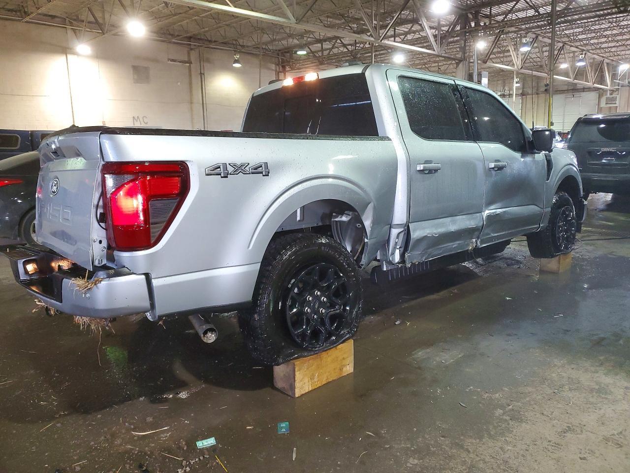 2025 Ford F150 Xlt - Фото 3