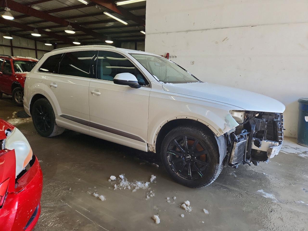 2019 Audi Q7 Premium Plus - Image 4