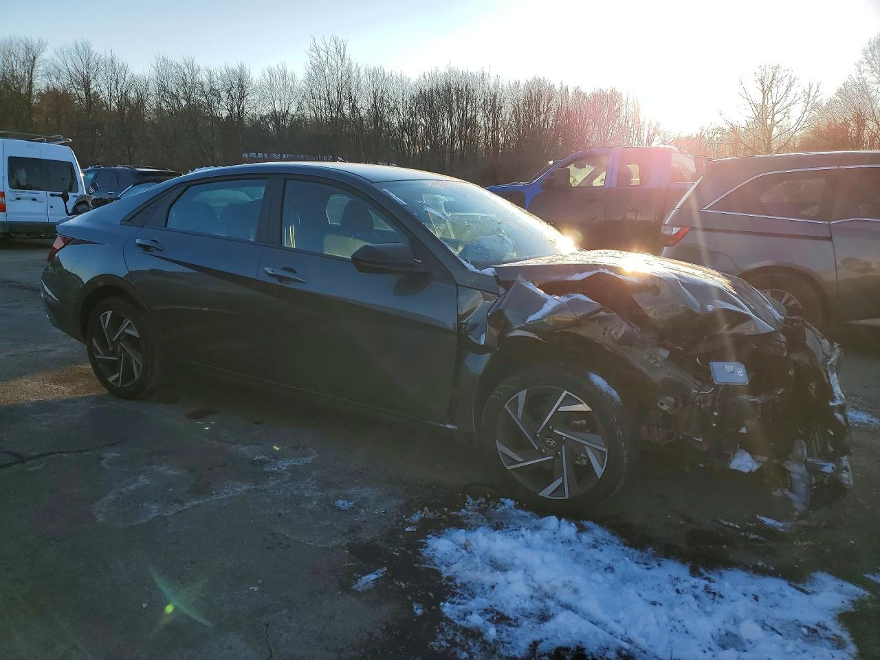 2025 Hyundai Elantra Sel Sport - Image 4