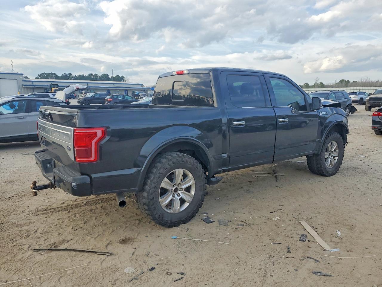 2015 Ford F150 Supercrew - Фото 3