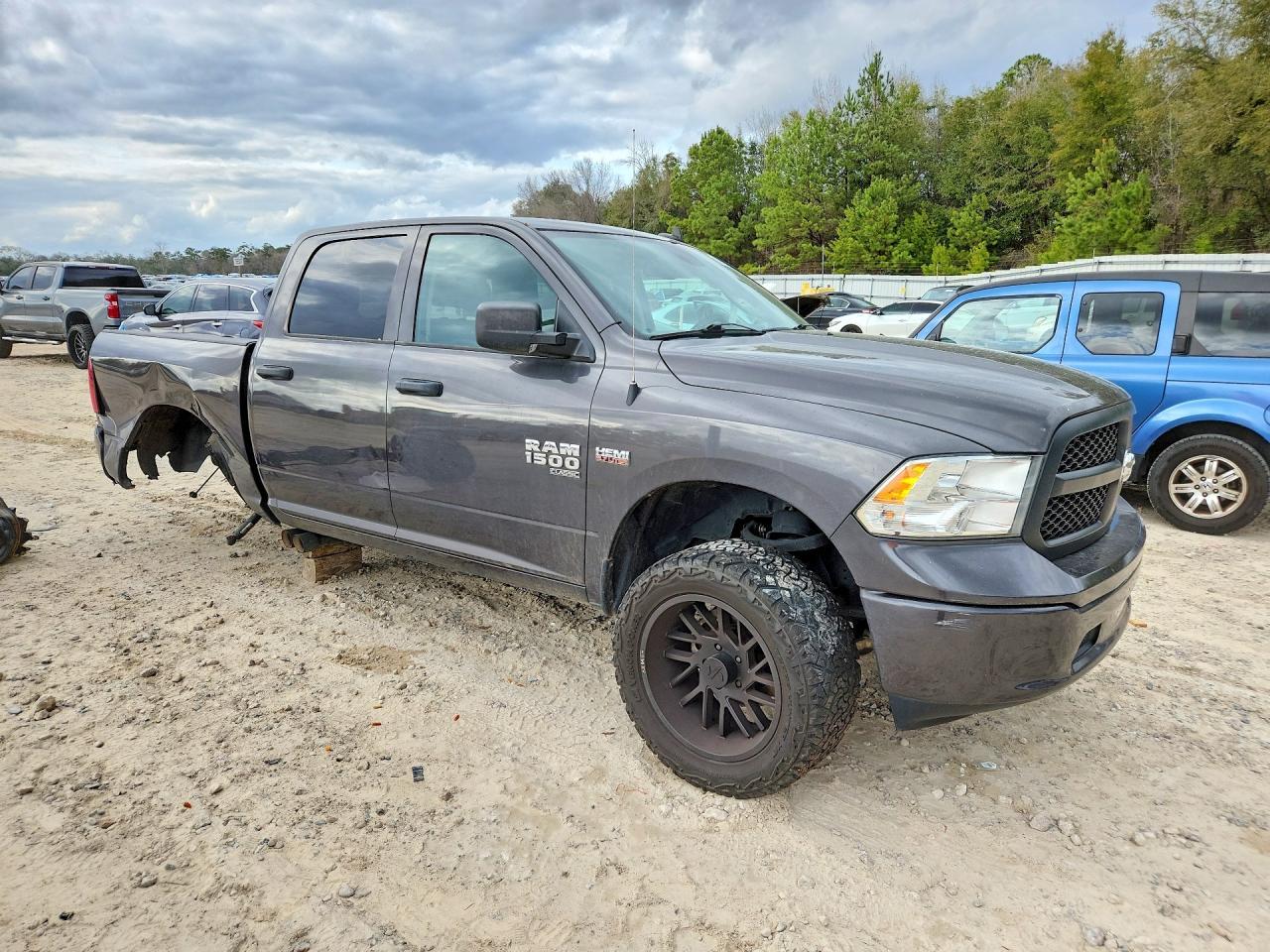 2023 Ram 1500 Classic Tradesman - Фото 4