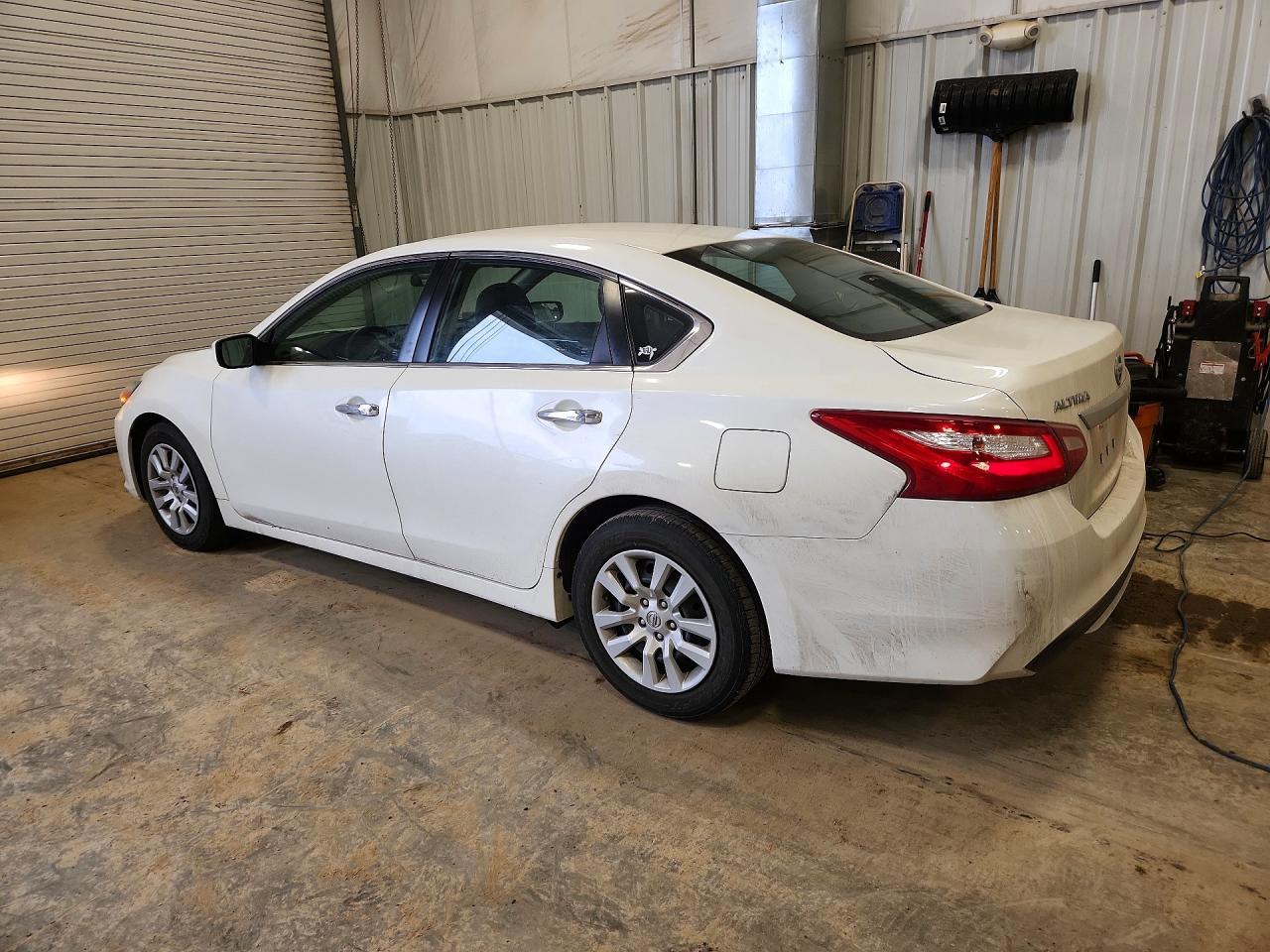 2017 Nissan Altima 2.5 - Фото 2