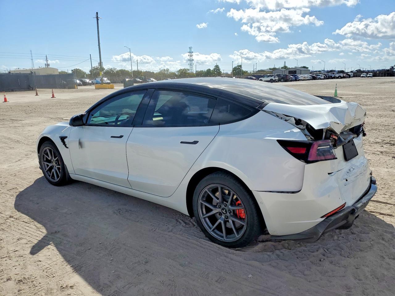 2022 Tesla Model 3 - Image 2