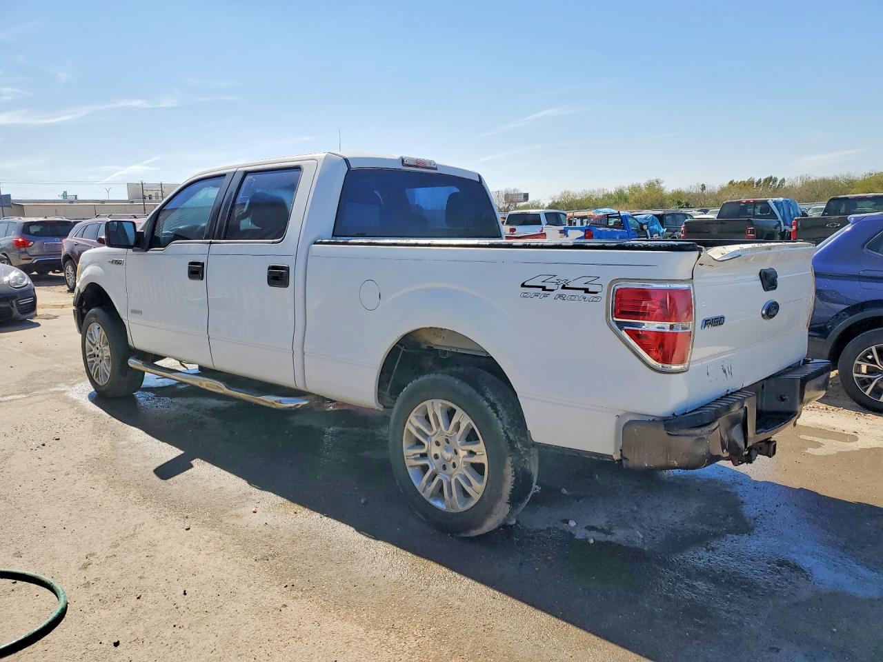 2013 Ford F150 Supercrew - Фото 2