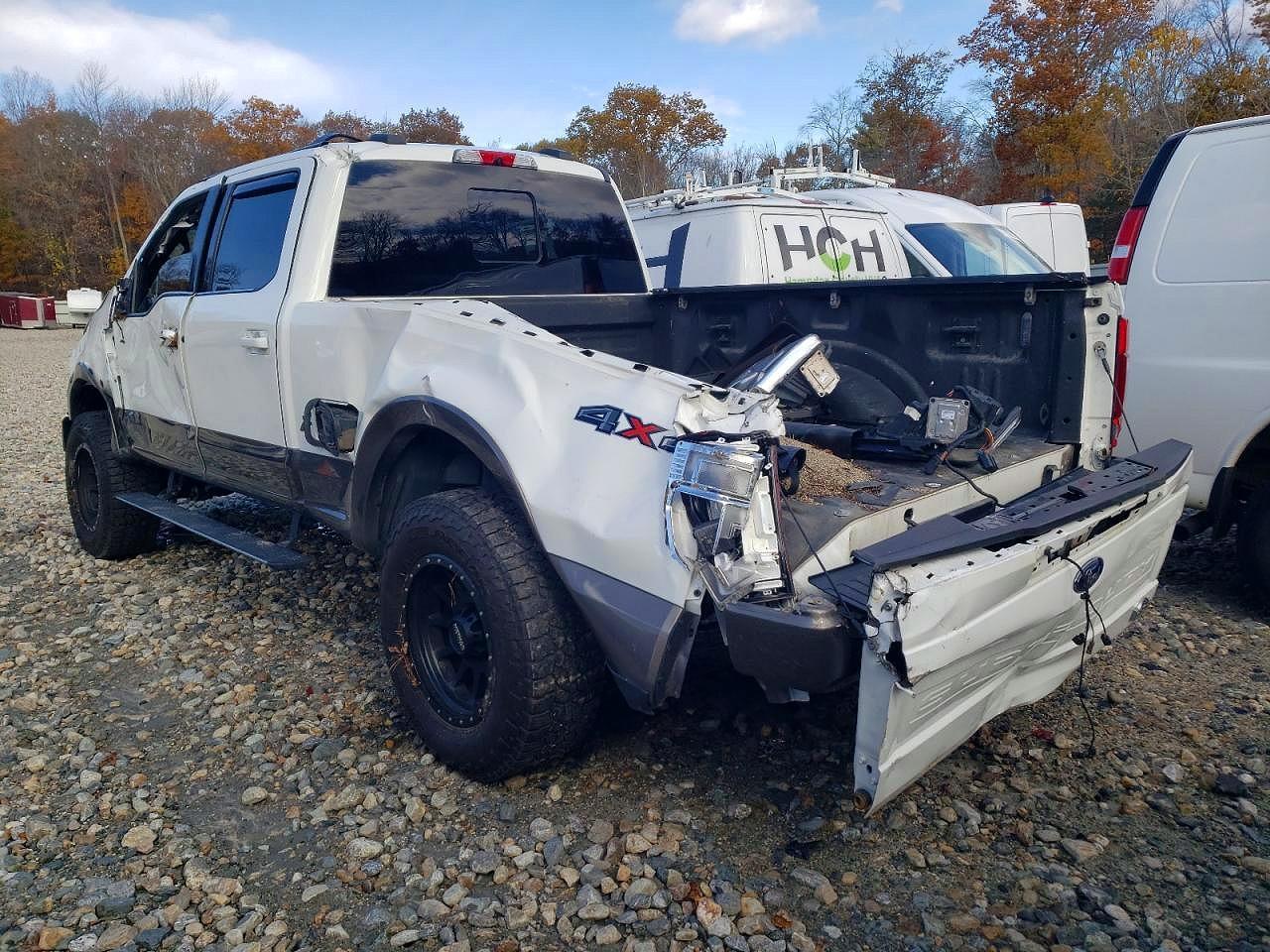 2021 Ford F350 Super Duty - Фото 2