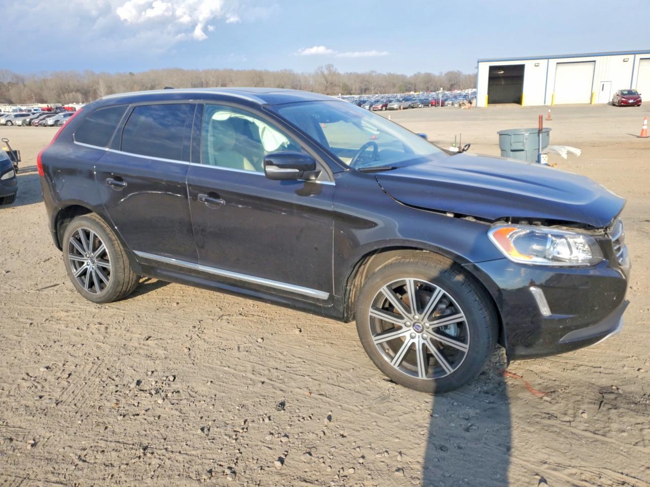 2016 Volvo Xc60 T6 Platinum - Image 4