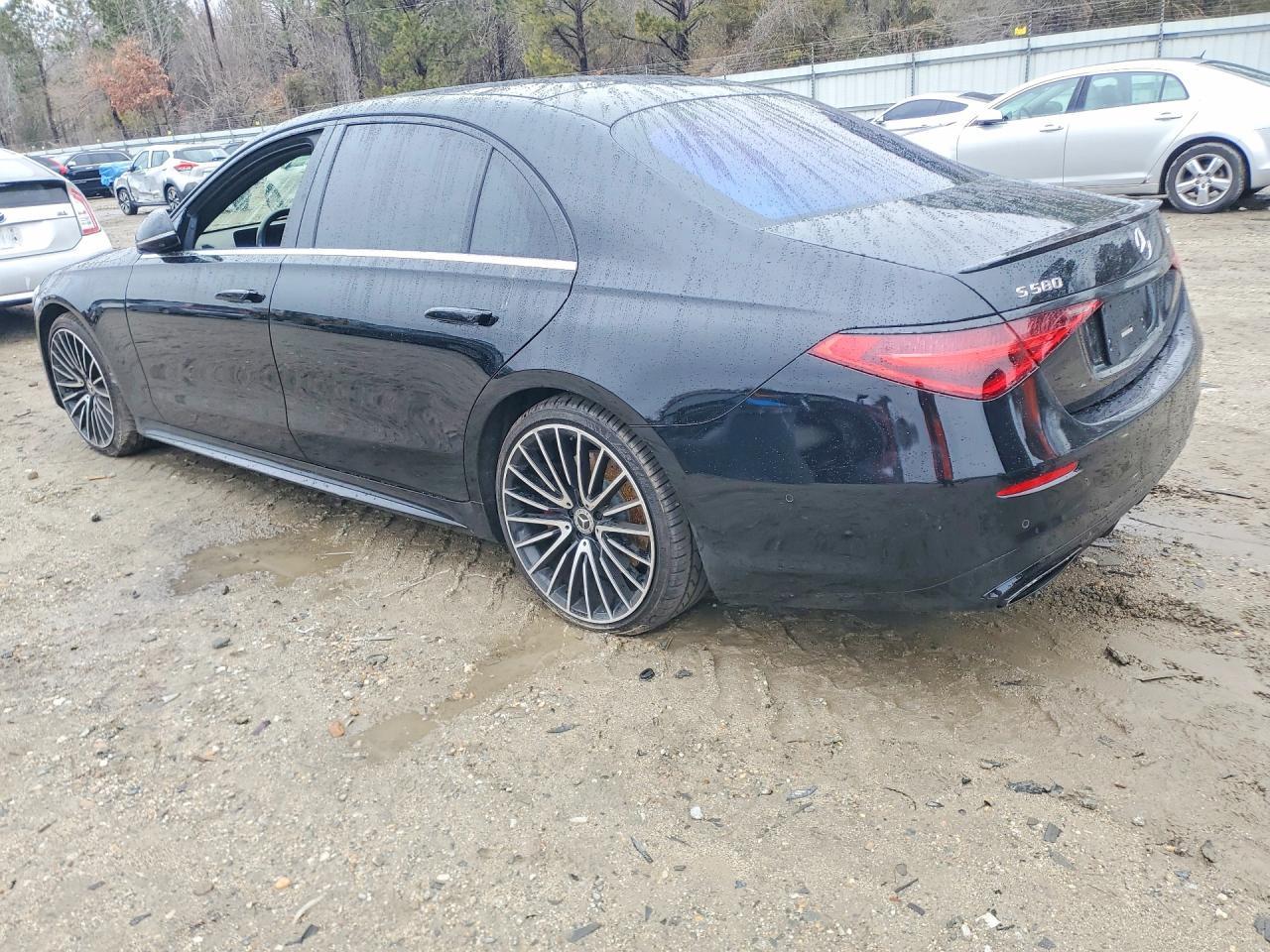 2022 Mercedes-Benz S 580 4Matic - Image 2