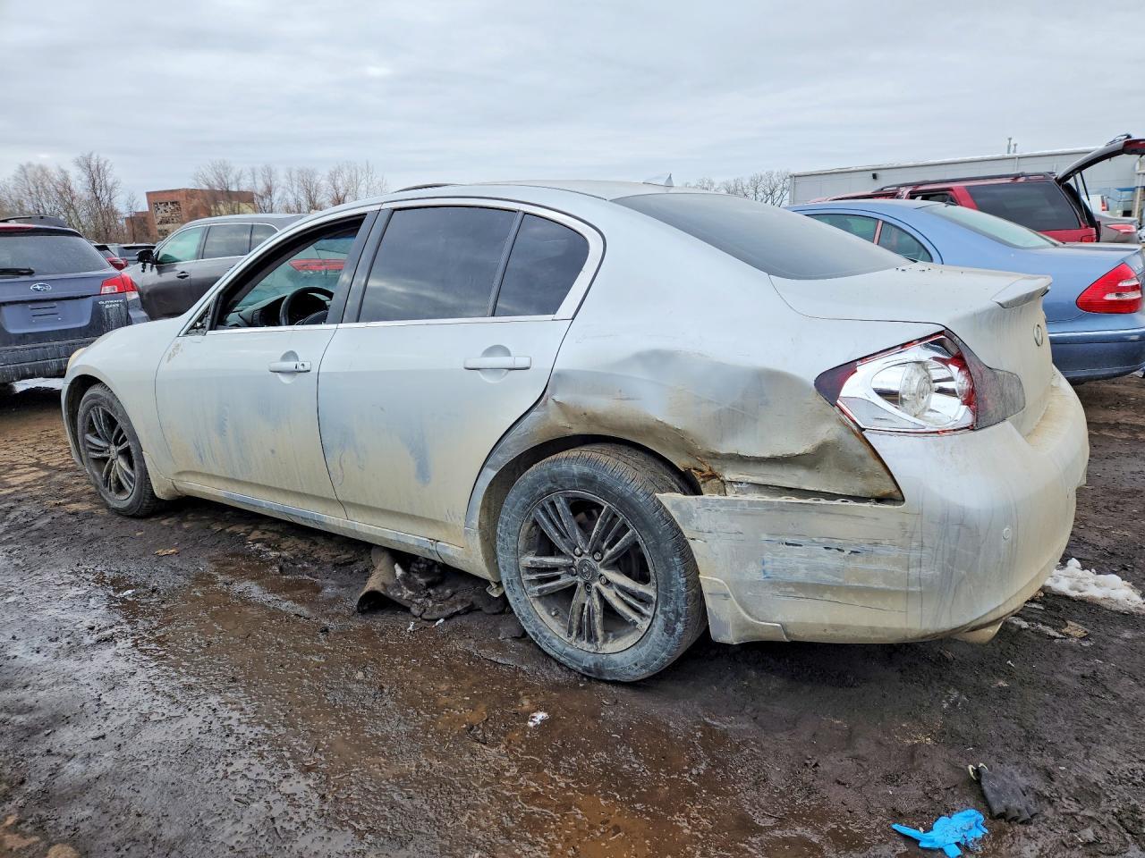 2011 Infiniti G37 Sedan X - Фото 2