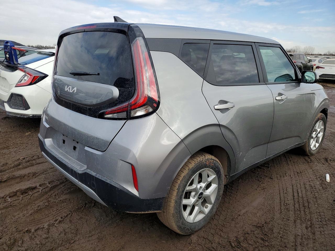 2025 Kia Soul Lx - Image 3