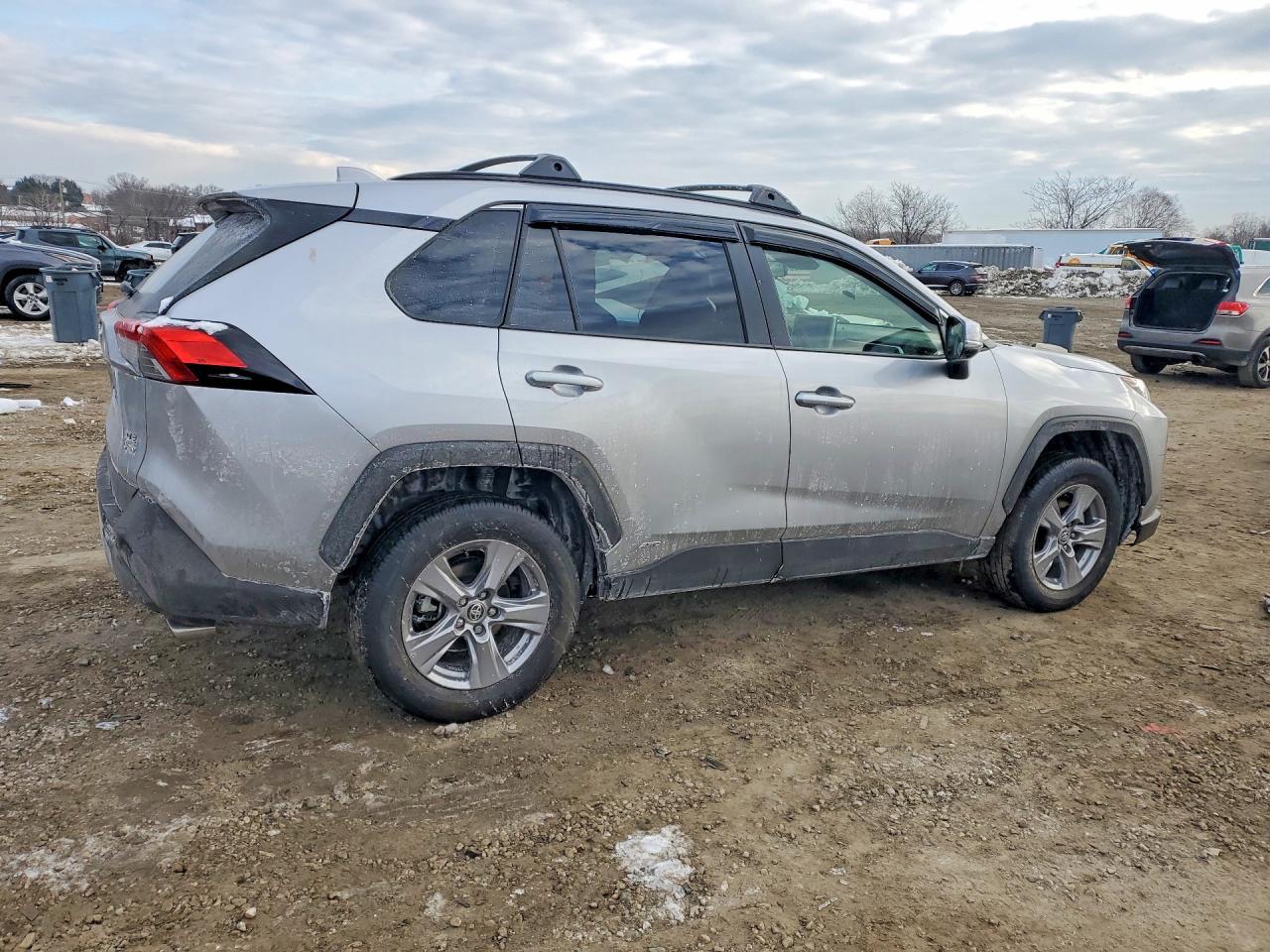 2025 Toyota Rav4 Hybrid Xle - Image 3
