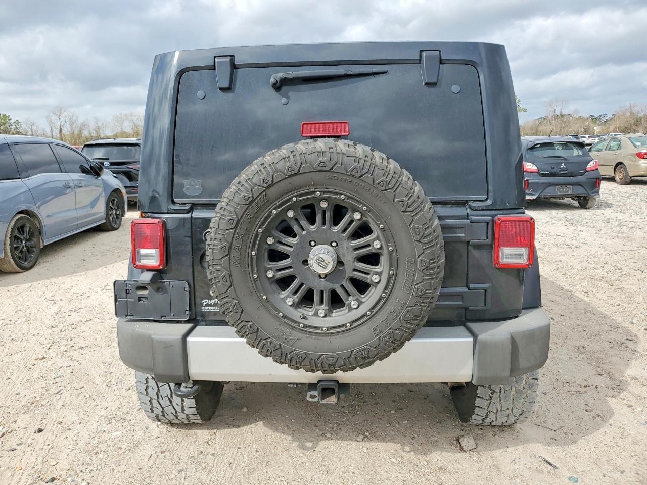 2012 Jeep Wrangler Unlimited Sahara - Фото 6