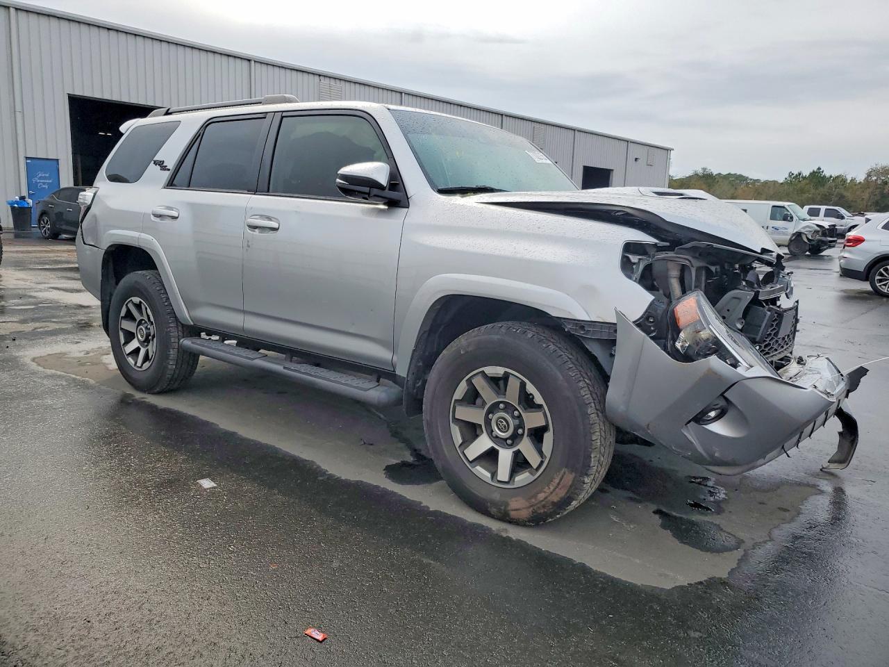 2022 Toyota 4Runner Sr5 Premium - Image 4