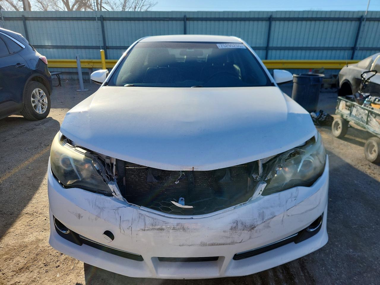 2013 Toyota Camry - Фото 5