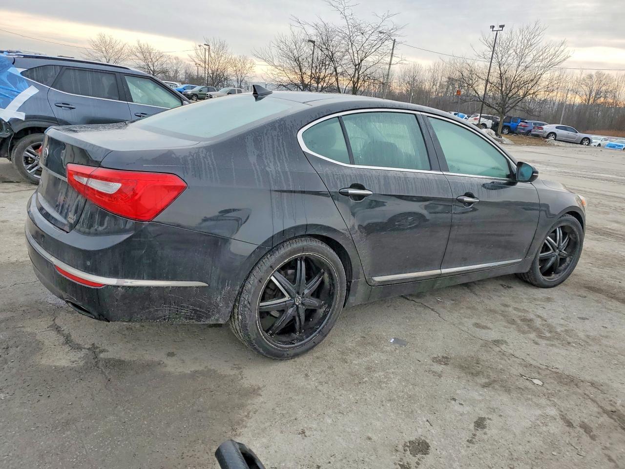 2014 Kia Cadenza Premium - Image 3