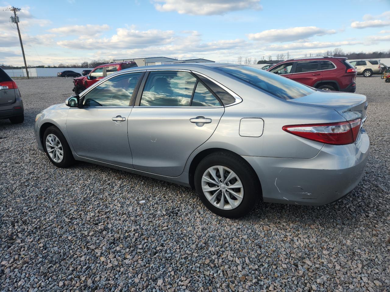 2015 Toyota Camry Le - Image 2
