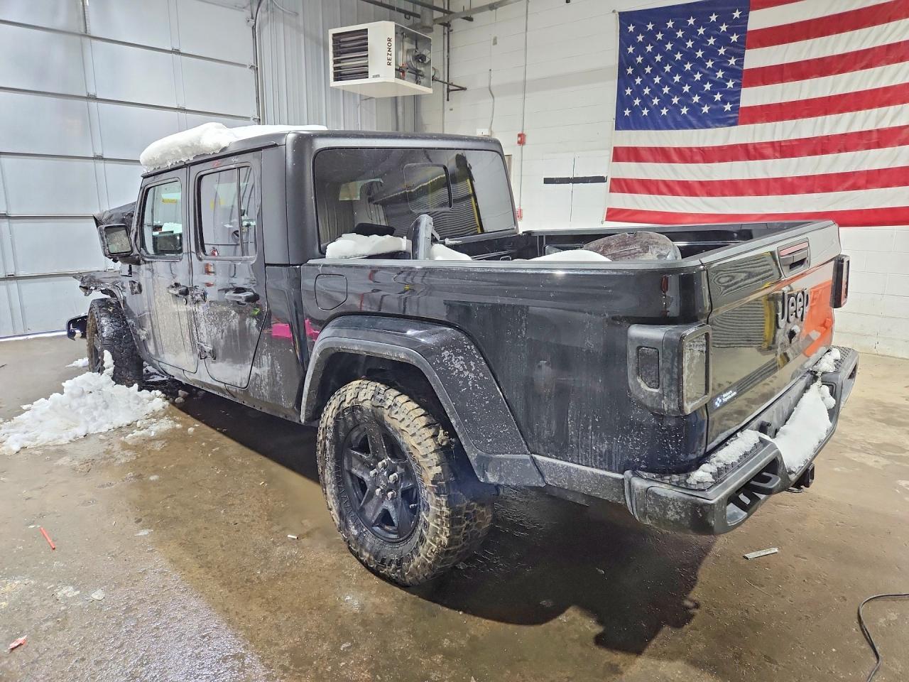2021 Jeep Gladiator Sport - Фото 2