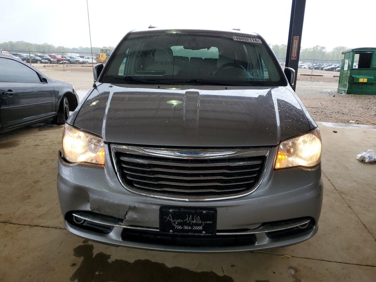 2015 Chrysler Town & Country Touring - Фото 5