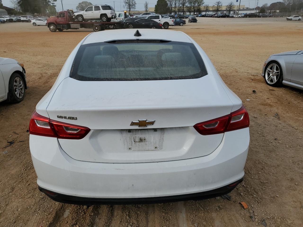 2017 Chevrolet Malibu L - Фото 6