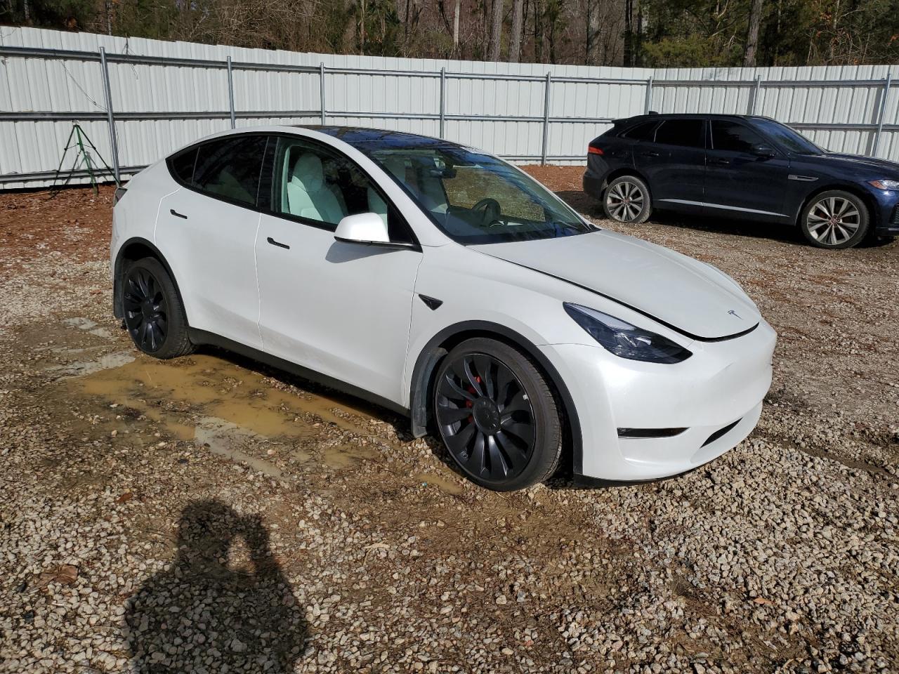 2023 Tesla Model Y - Фото 4