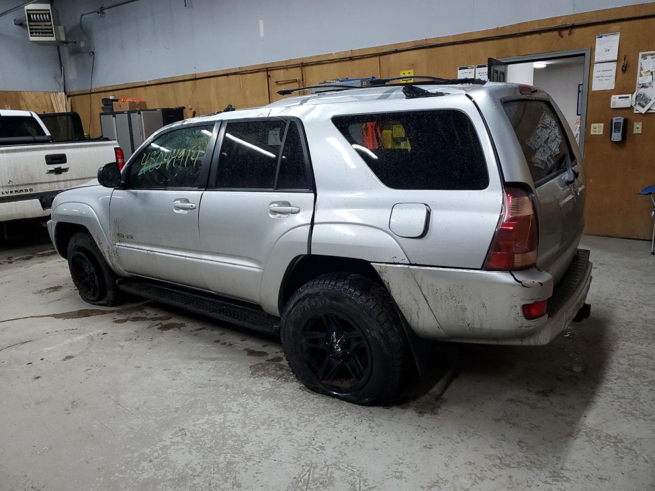 2005 Toyota 4Runner Sr5 - Фото 2