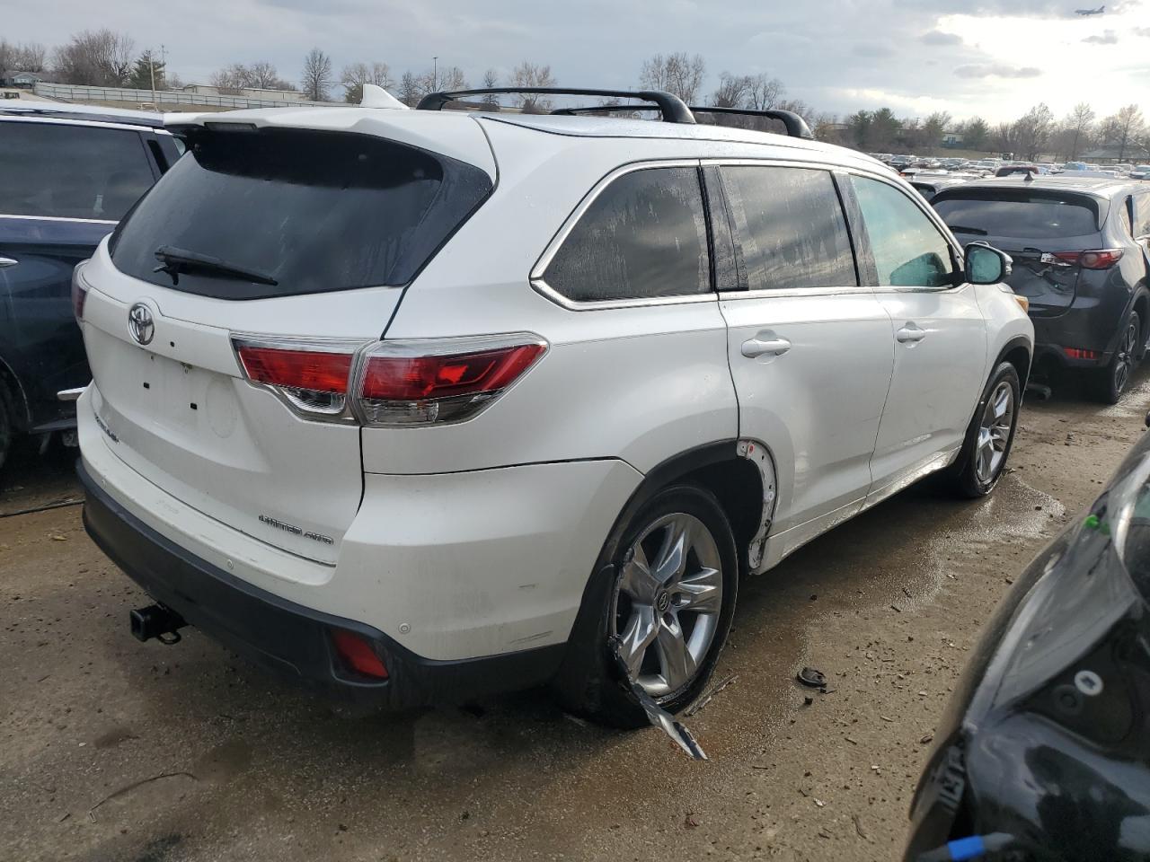 2016 Toyota Highlander Limited - Image 3