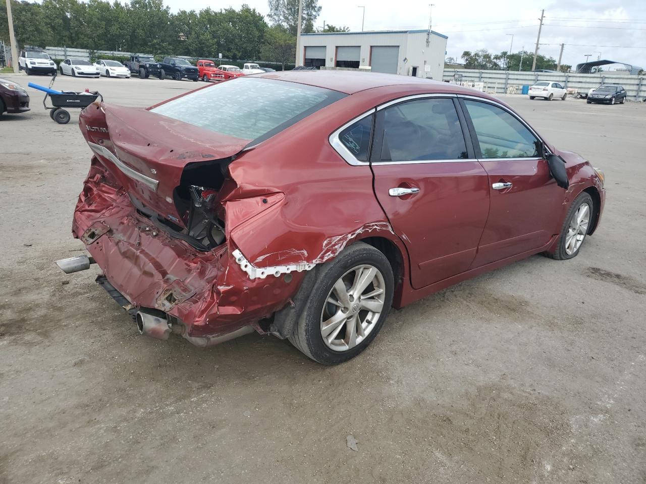 2014 Nissan Altima 2.5 - Image 3