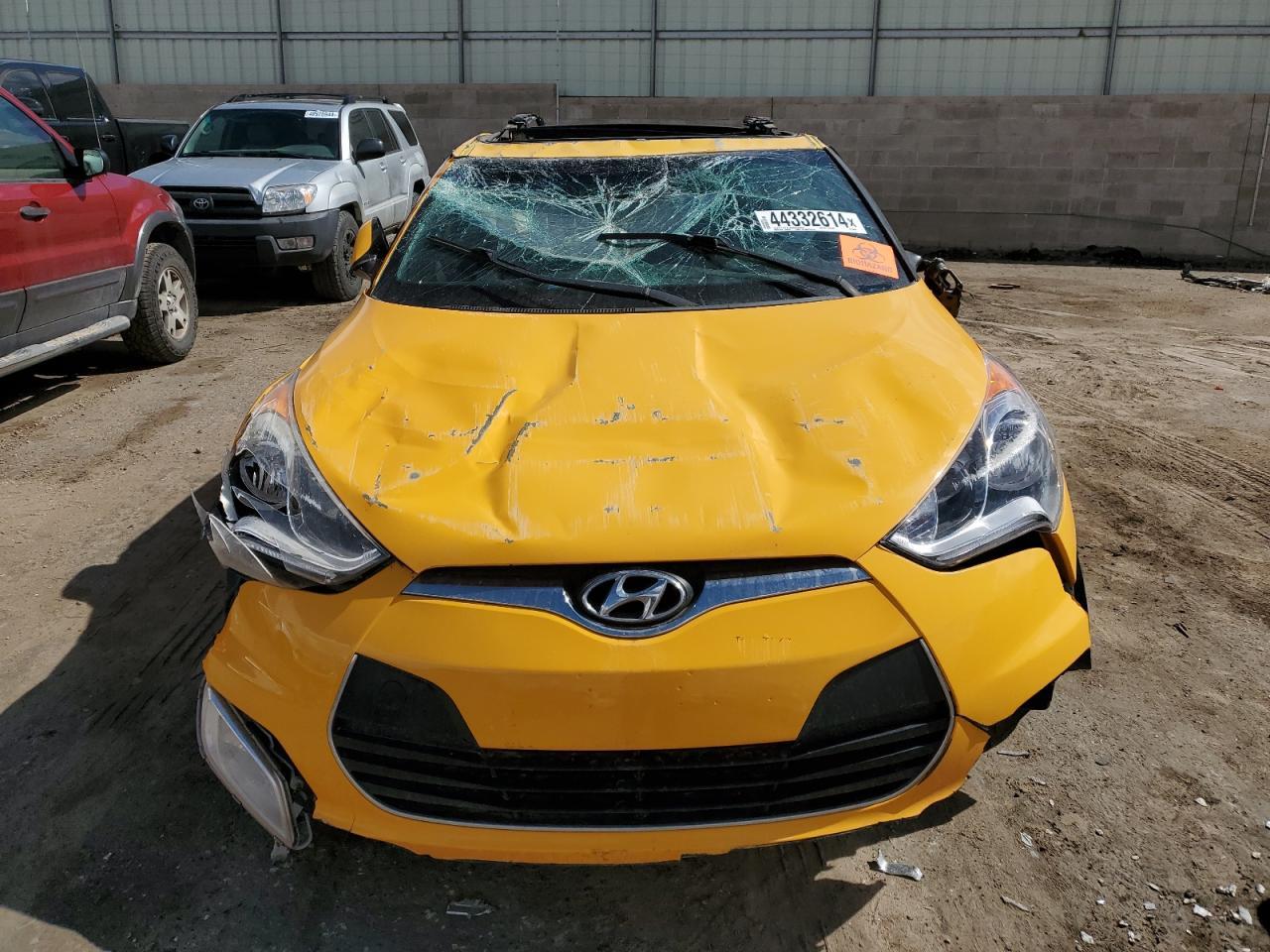 2016 Hyundai Veloster - Фото 5