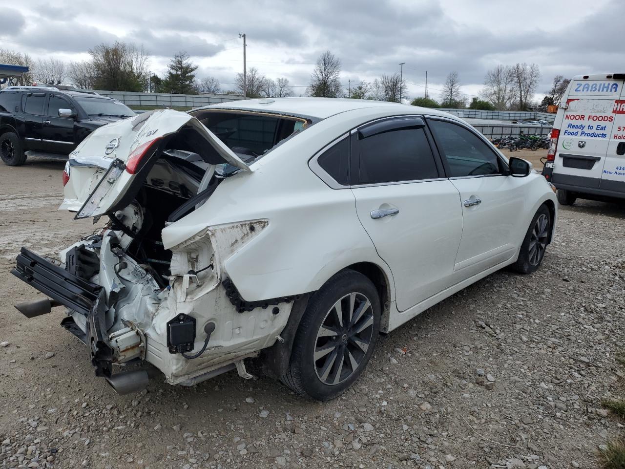 2017 Nissan Altima 2.5 - Image 3