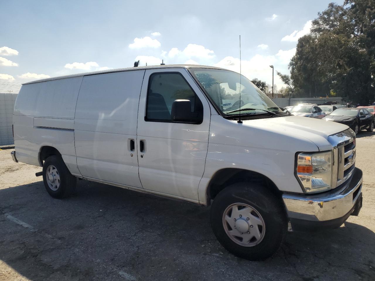 2008 Ford Econoline E350 Super Duty Van - Фото 4