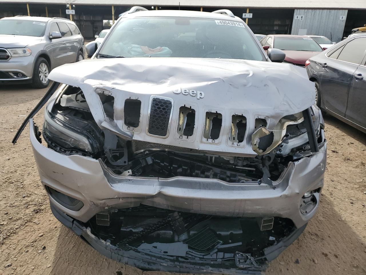 2019 Jeep Cherokee Latitude Plus - Image 5