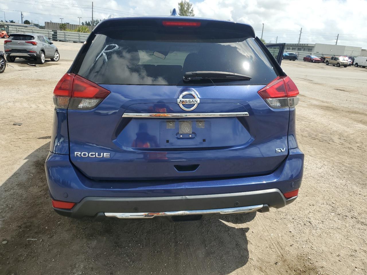 2019 Nissan Rogue S - Фото 6